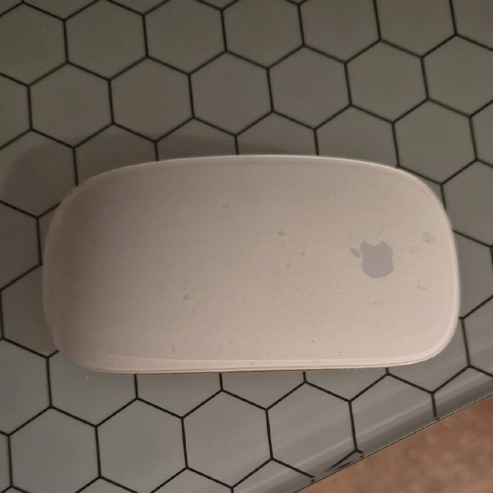 Apple Magic Mouse - White (Wireless) for parts / not tested